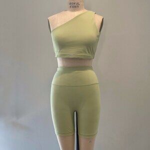 Set Active: Luxform One Shoulder Bra Top (L) & Bike Shorts (L)